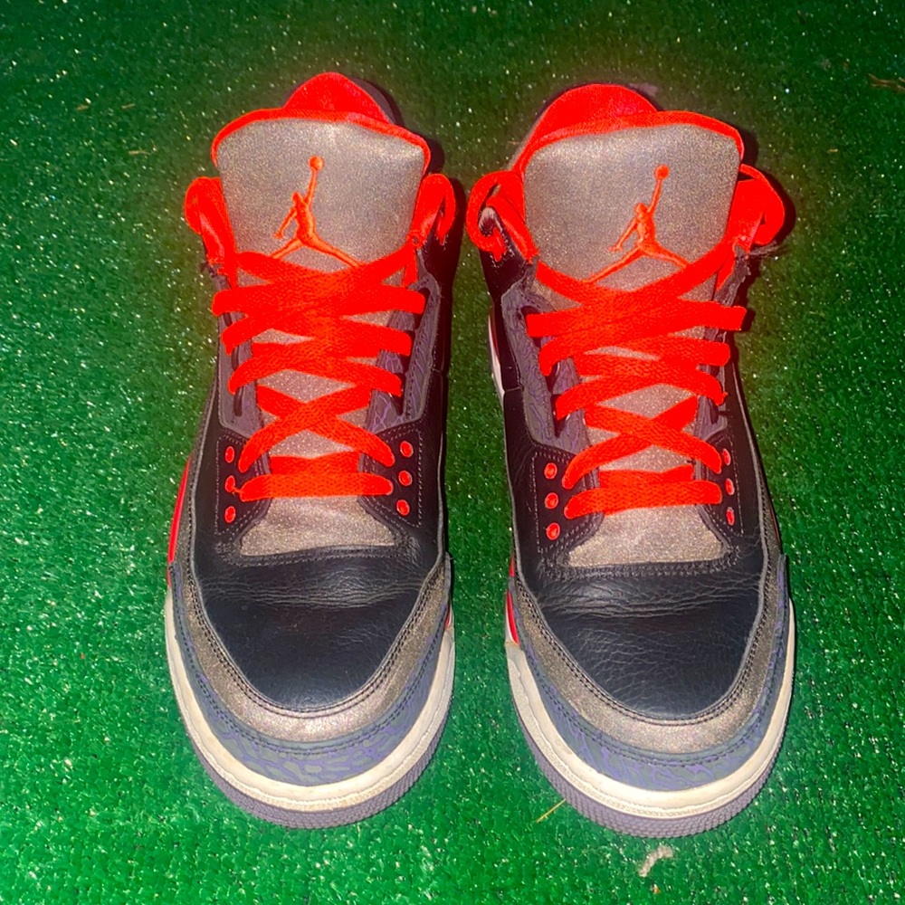 Air Jordan 3 crimson